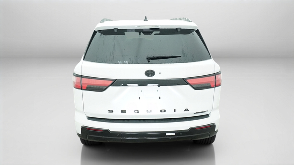 New 2026 Wind Chill Pearl <sup>1</sup> Toyota  Platinum image 12
