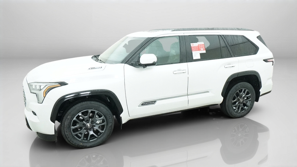 New 2026 Wind Chill Pearl <sup>1</sup> Toyota  Platinum image 3