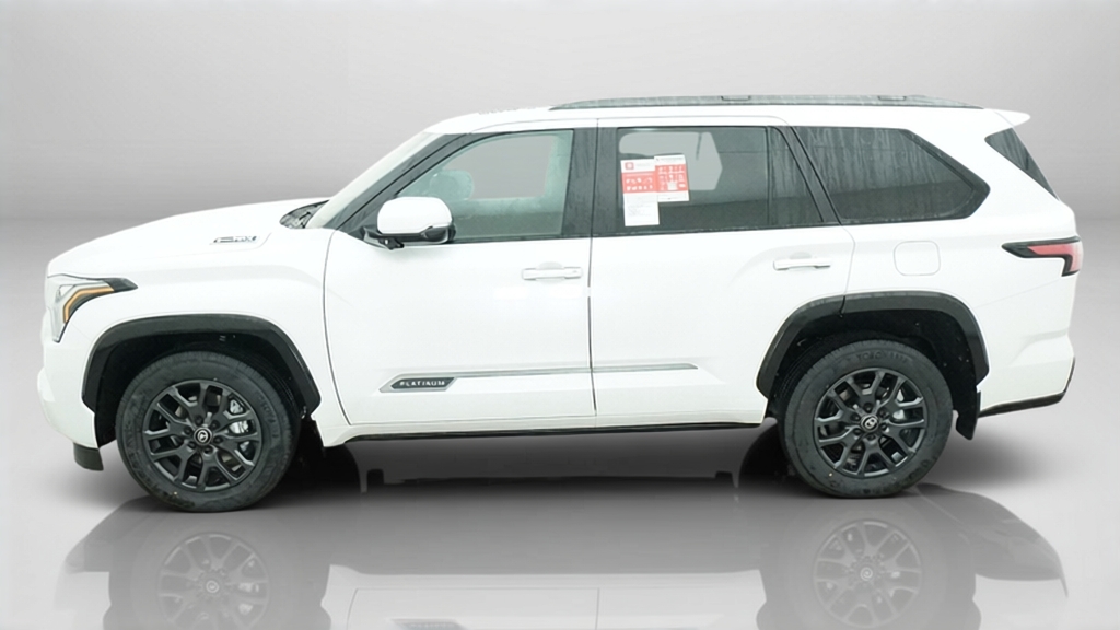 New 2026 Wind Chill Pearl <sup>1</sup> Toyota  Platinum image 2