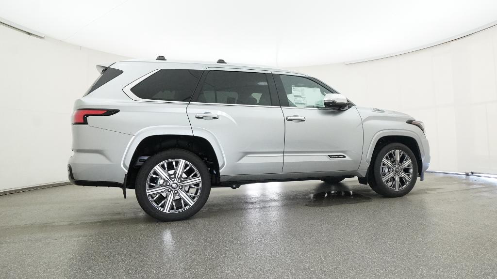 2025 Toyota Sequoia Capstone photo 14