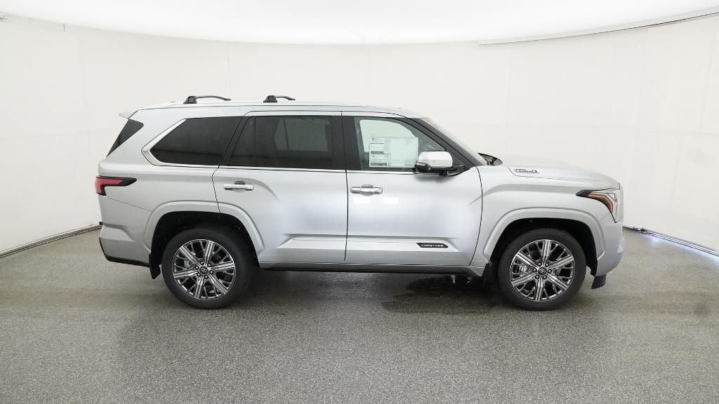 2025 Toyota Sequoia Capstone photo 21