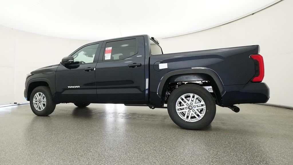 Certified Used 2025  Toyota SR5 image 3
