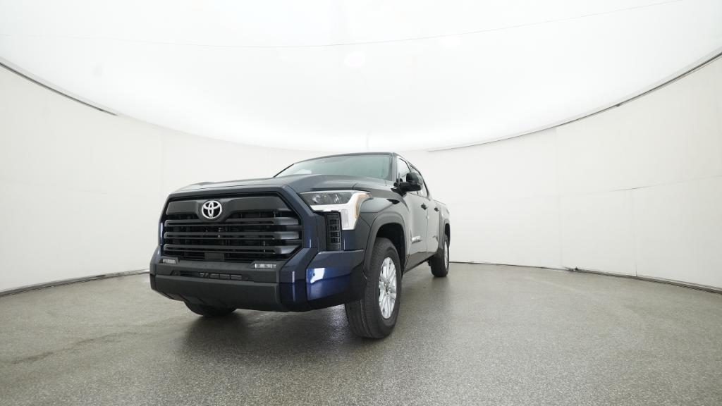 2026 Toyota Tundra SR5 CrewMax photo 4