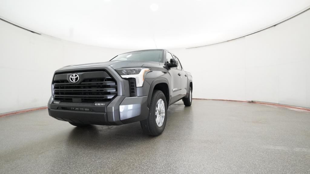 2026 Toyota Tundra SR5 CrewMax photo 4