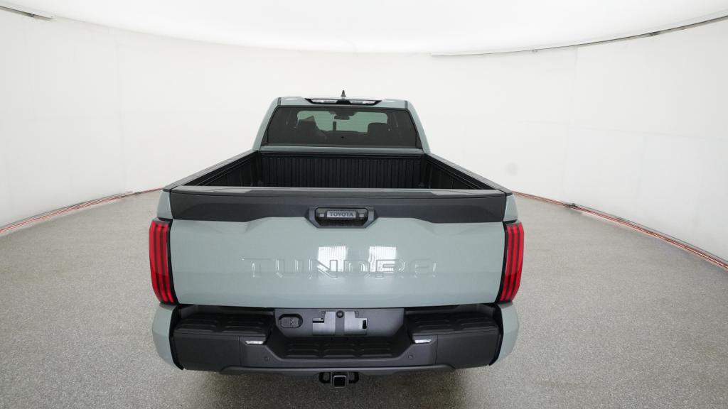 2026 Toyota Tundra SR5 CrewMax photo 17