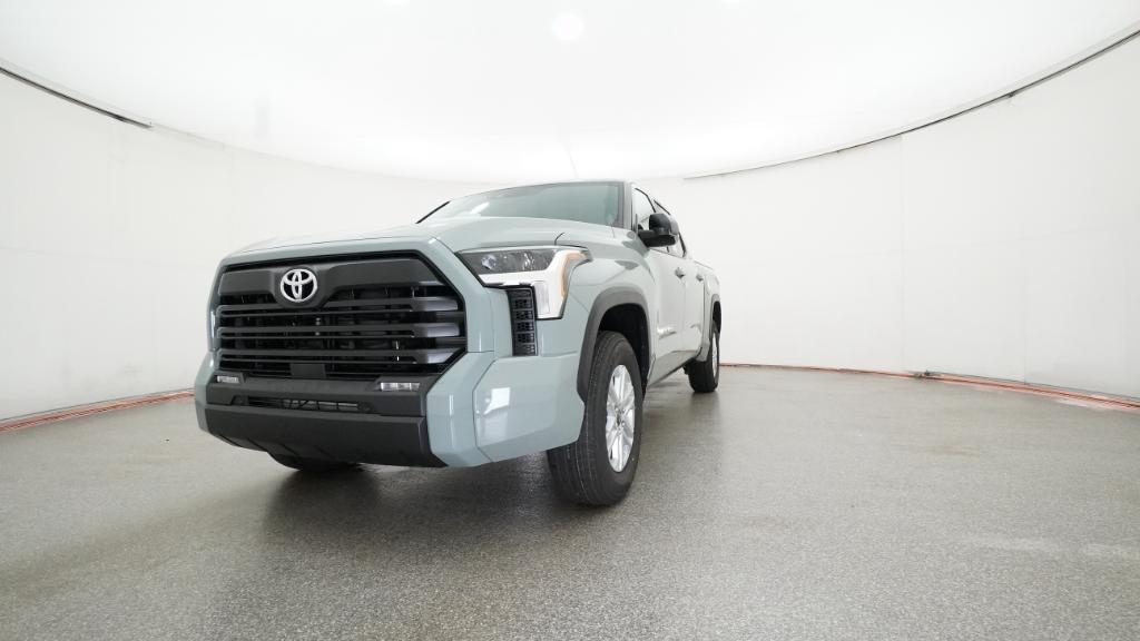 2026 Toyota Tundra SR5 CrewMax photo 5