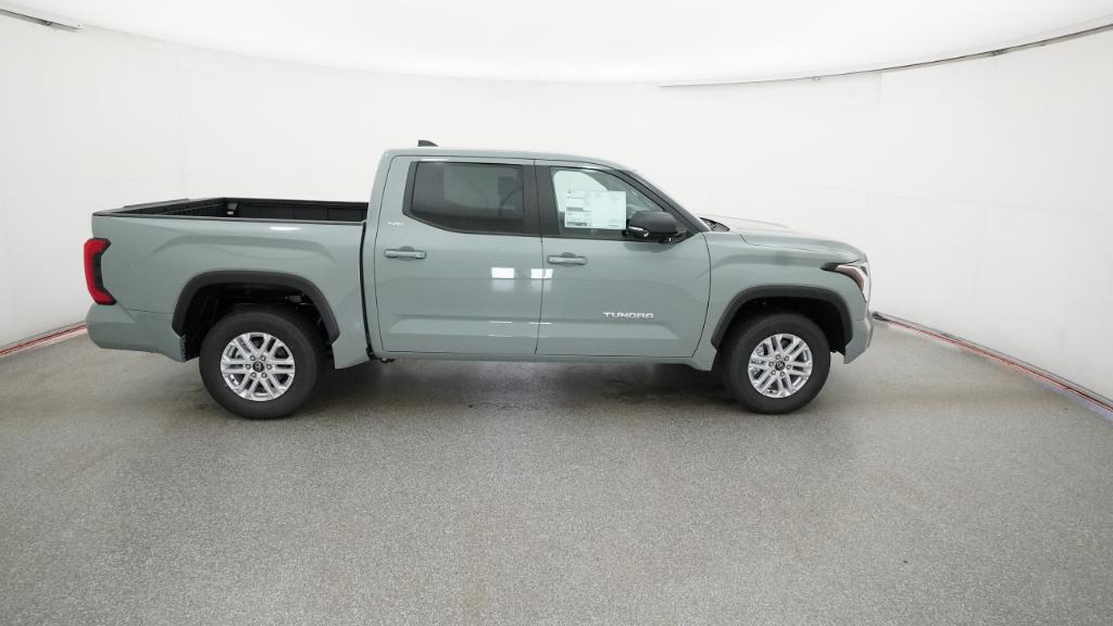 2026 Toyota Tundra SR5 CrewMax photo 25