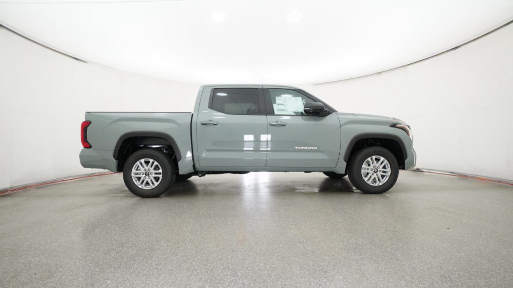 2026 Toyota Tundra SR5 CrewMax photo 24