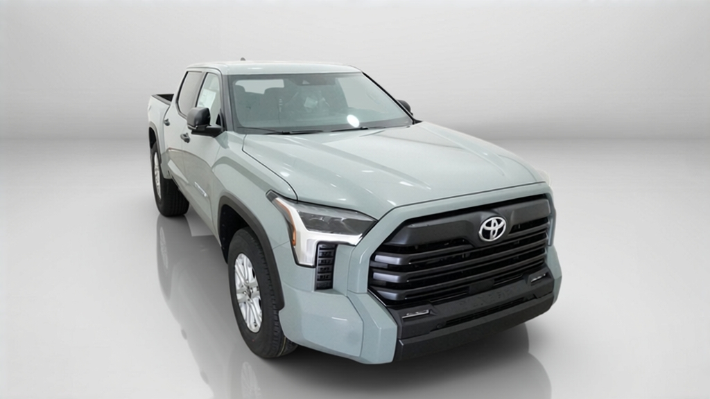 2026 Toyota Tundra SR5 CREWMAX 5.5' BED Crew Cab Pickup Slide 15