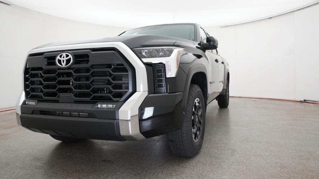 New 2026 Midnight Black Metallic Toyota  SR5 image 26
