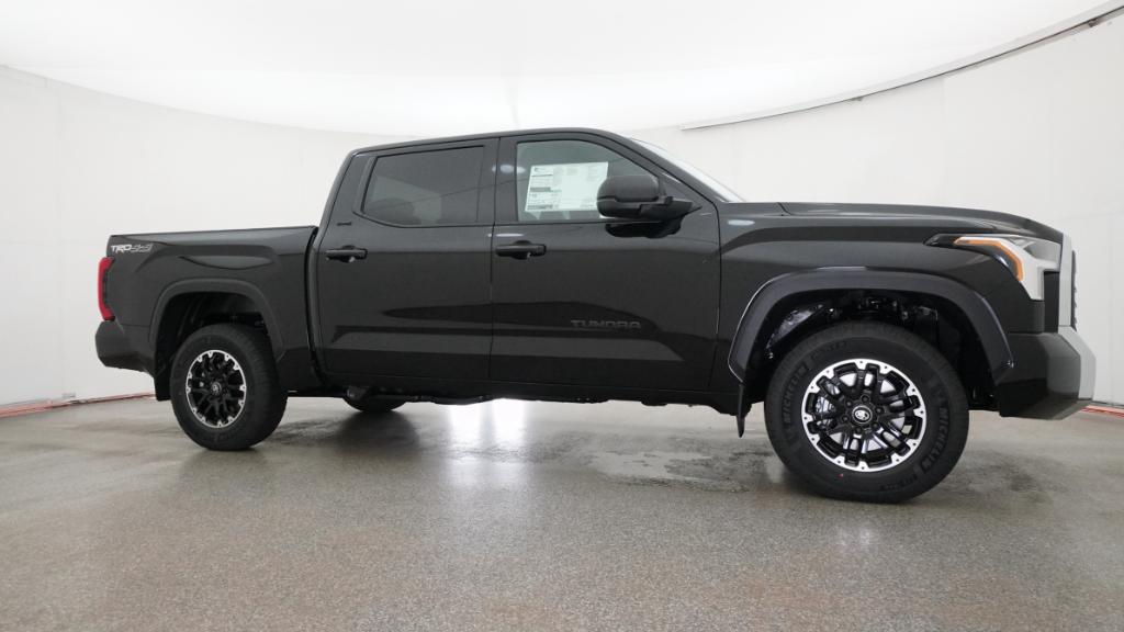 New 2026 Midnight Black Metallic Toyota  SR5 image 28
