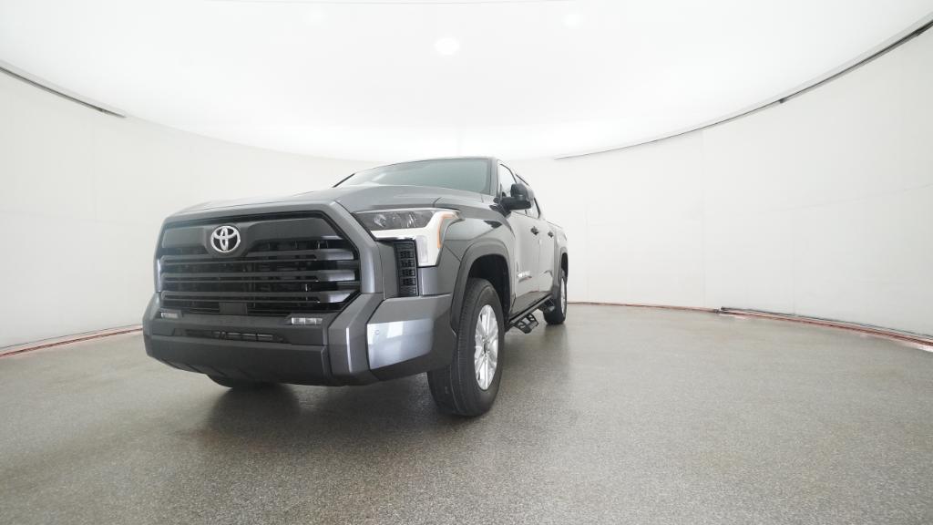 2026 Toyota Tundra SR5 CrewMax photo 4