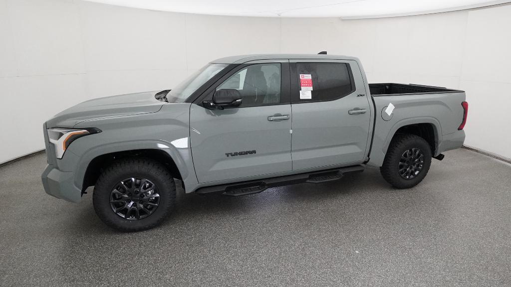 2026 Toyota Tundra SR5 CrewMax photo 2