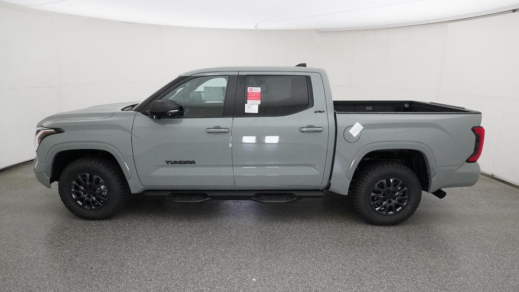 2026 Toyota Tundra SR5 CrewMax photo 4
