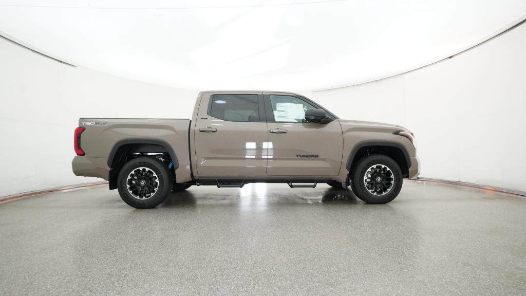 2026 Toyota Tundra SR5 CrewMax photo 9
