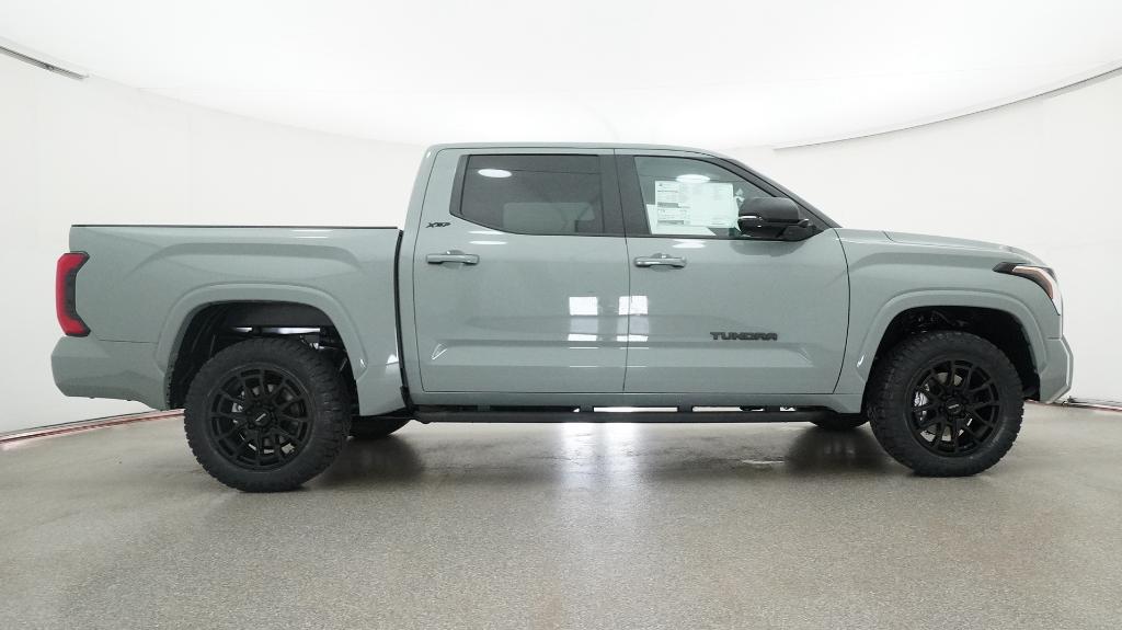 New 2026 Lunar Rock Toyota SR5 image 36
