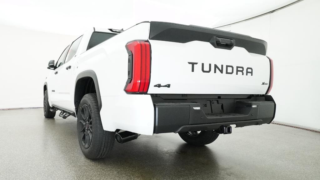 2026 Toyota Tundra 4WD SR5 CREWMAX 5.5' BED Crew Cab Pickup Slide 23