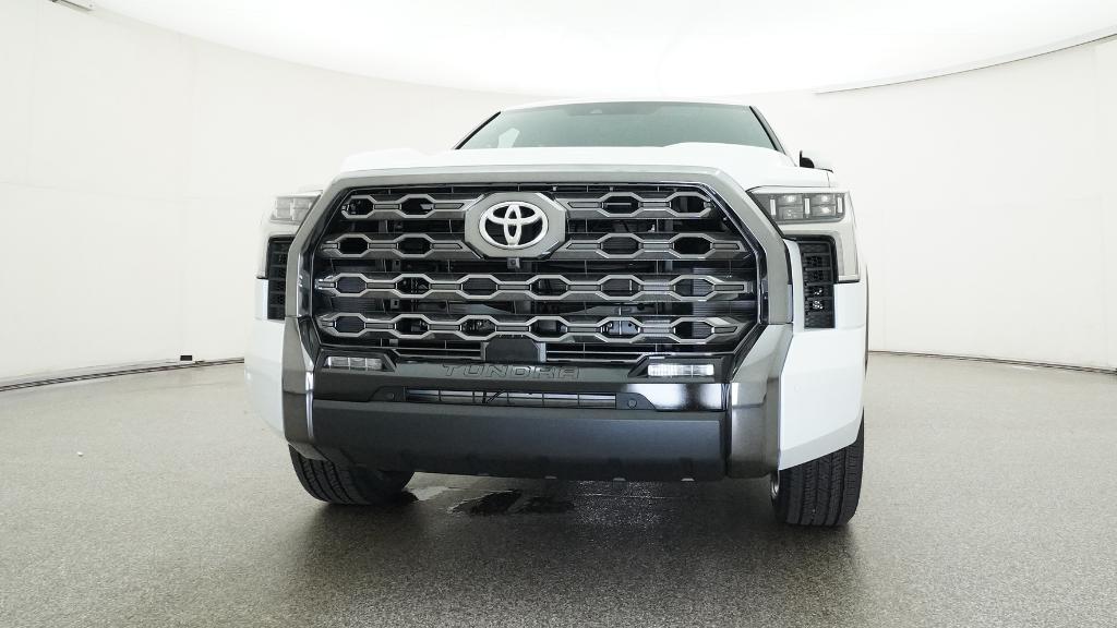 New 2026 Wind Chill Pearl <sup>1</sup> Toyota  Platinum image 40