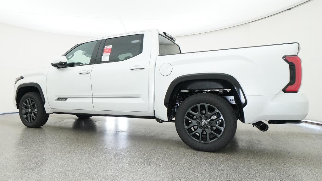 New 2026 Wind Chill Pearl <sup>1</sup> Toyota  Platinum image 31