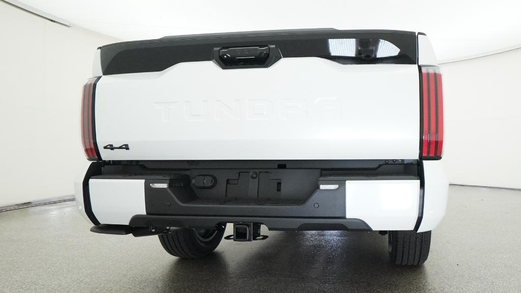 New 2026 Wind Chill Pearl <sup>1</sup> Toyota  Platinum image 26