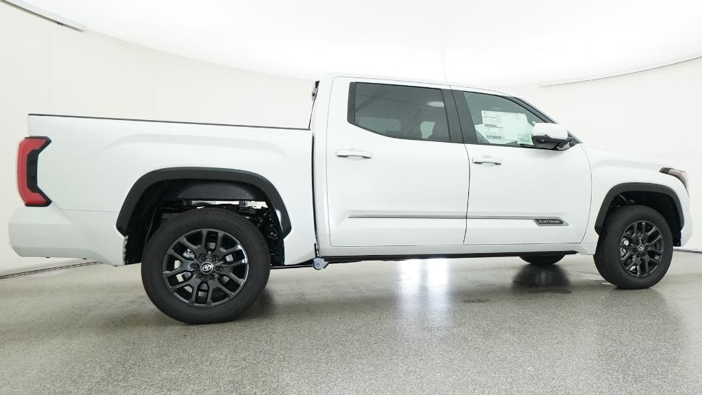 New 2026 Wind Chill Pearl <sup>1</sup> Toyota  Platinum image 33