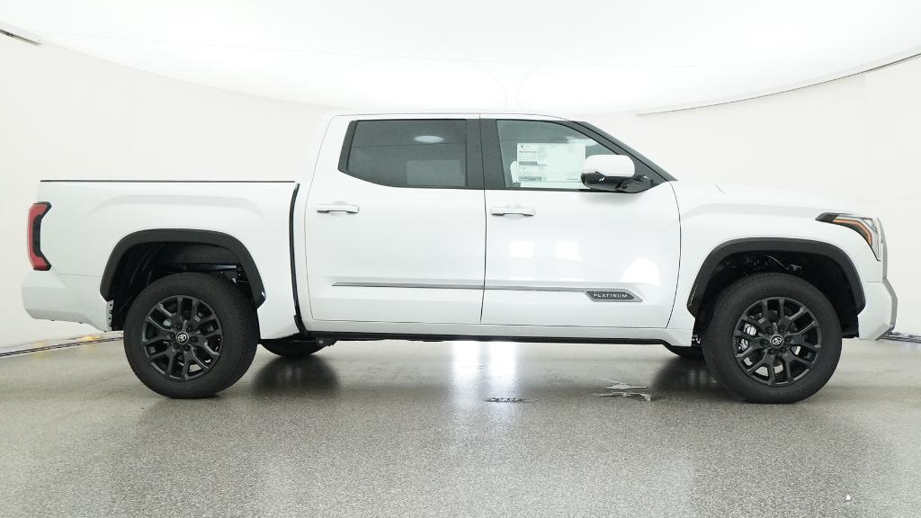 New 2026 Wind Chill Pearl <sup>1</sup> Toyota  Platinum image 37