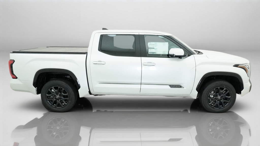 New 2026 Wind Chill Pearl Toyota Platinum image 27