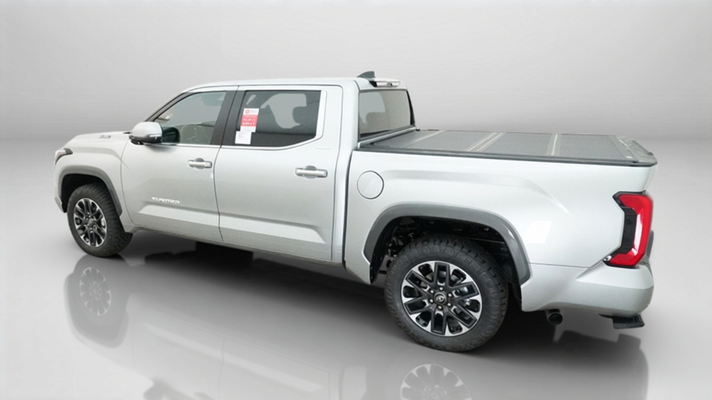 2026 Toyota Tundra Limited - Photo 15