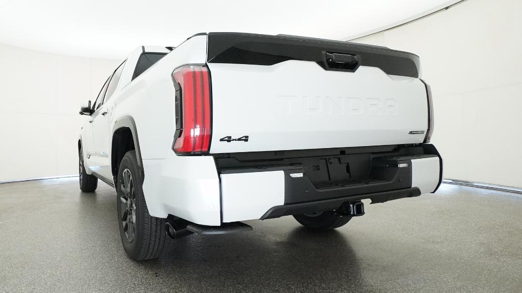 New 2026 Wind Chill Pearl <sup>1</sup> Toyota Tundra Platinum image 26
