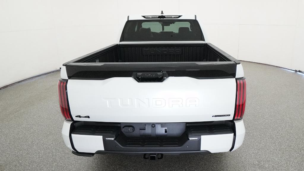 New 2026 Wind Chill Pearl <sup>1</sup> Toyota Tundra Platinum image 24