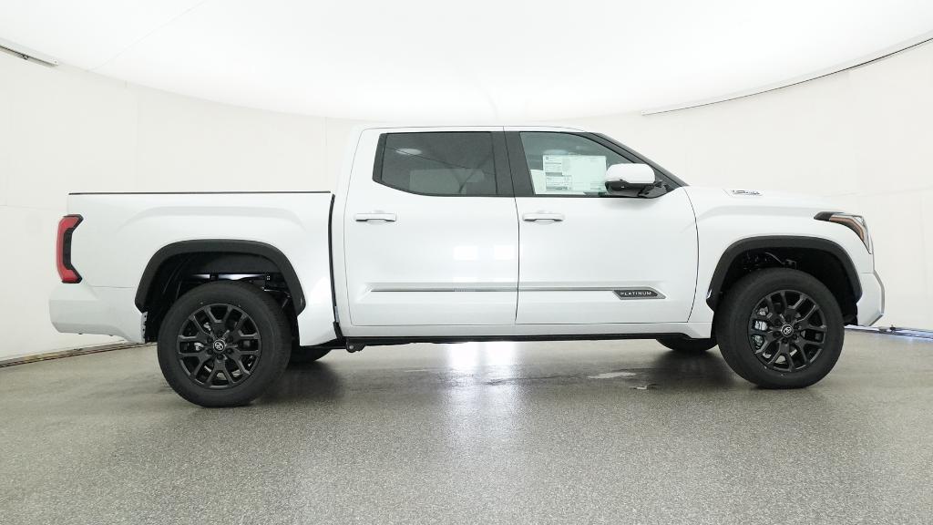 New 2026 Wind Chill Pearl <sup>1</sup> Toyota Tundra Platinum image 37