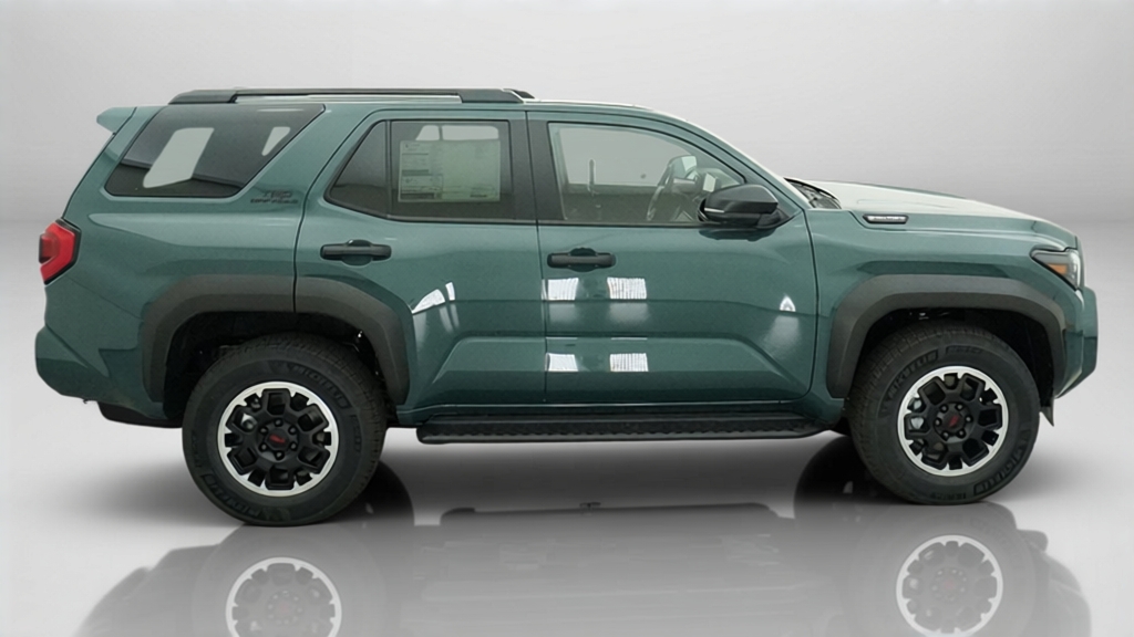 2026 Toyota 4Runner HYBRID TRD OFF ROAD PREMIUM SUV Slide 12