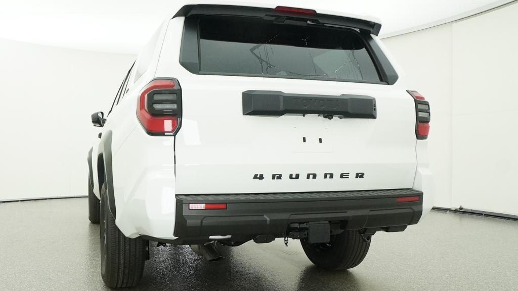 2026 Toyota 4Runner SR5 SUV Slide 23