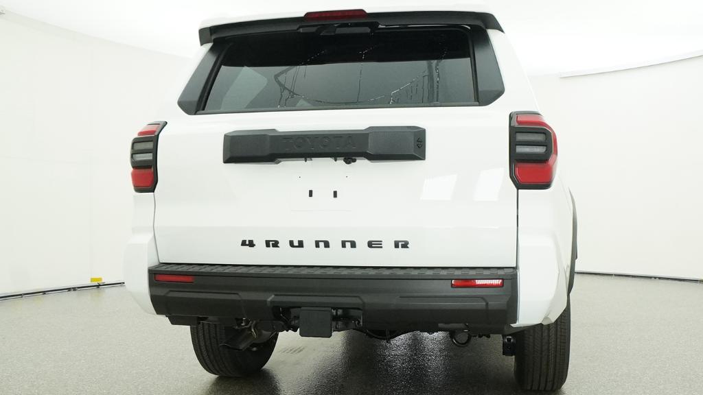 2026 Toyota 4Runner SR5 SUV Slide 24