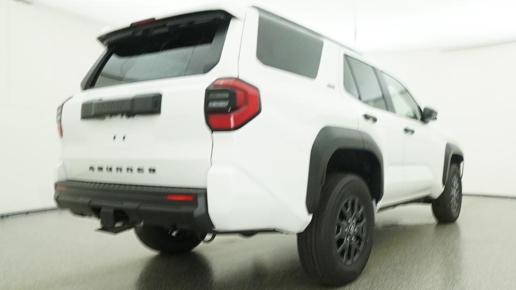 2026 Toyota 4Runner SR5 SUV Slide 25