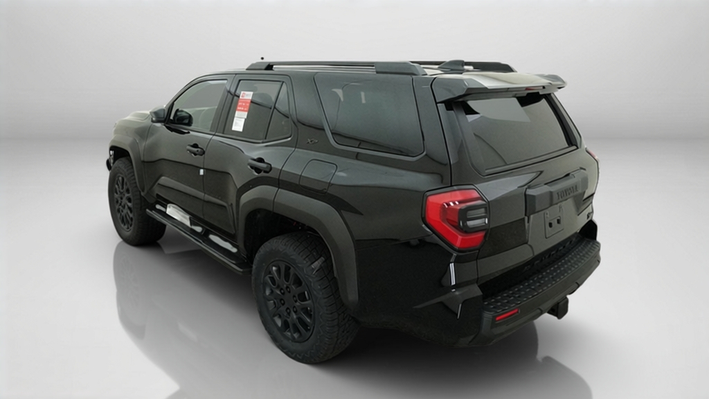 2026 Toyota 4Runner SR5 SUV Slide 6