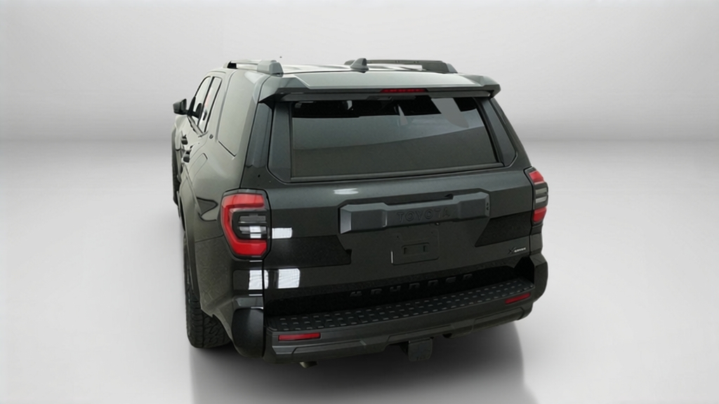 2026 Toyota 4Runner SR5 SUV Slide 7