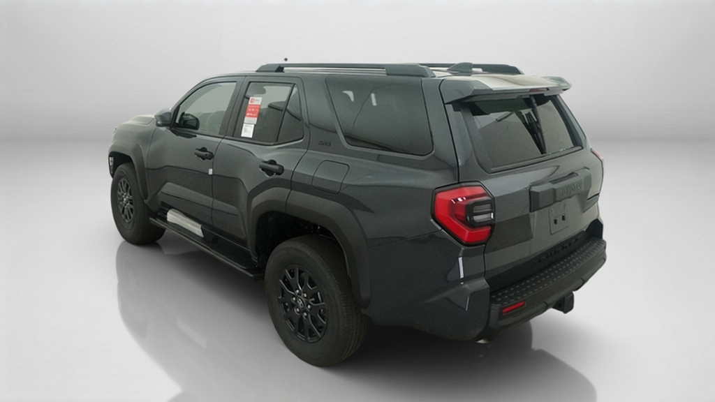 2026 Toyota 4Runner SR5 SUV Slide 6