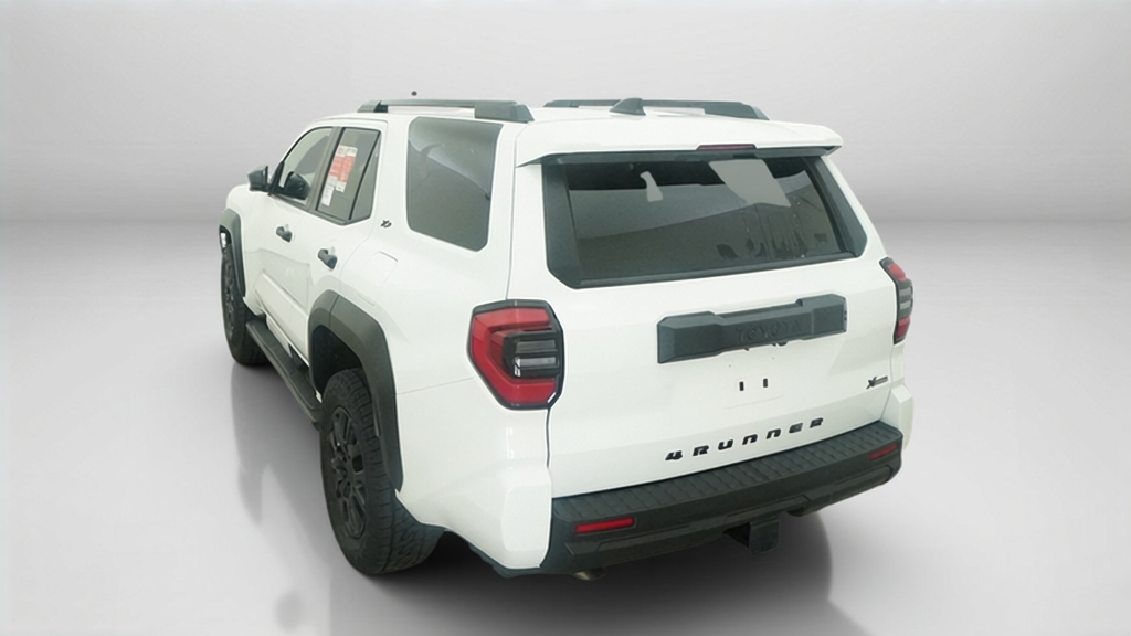 New 2026 Ice Cap Toyota SR5 image 33