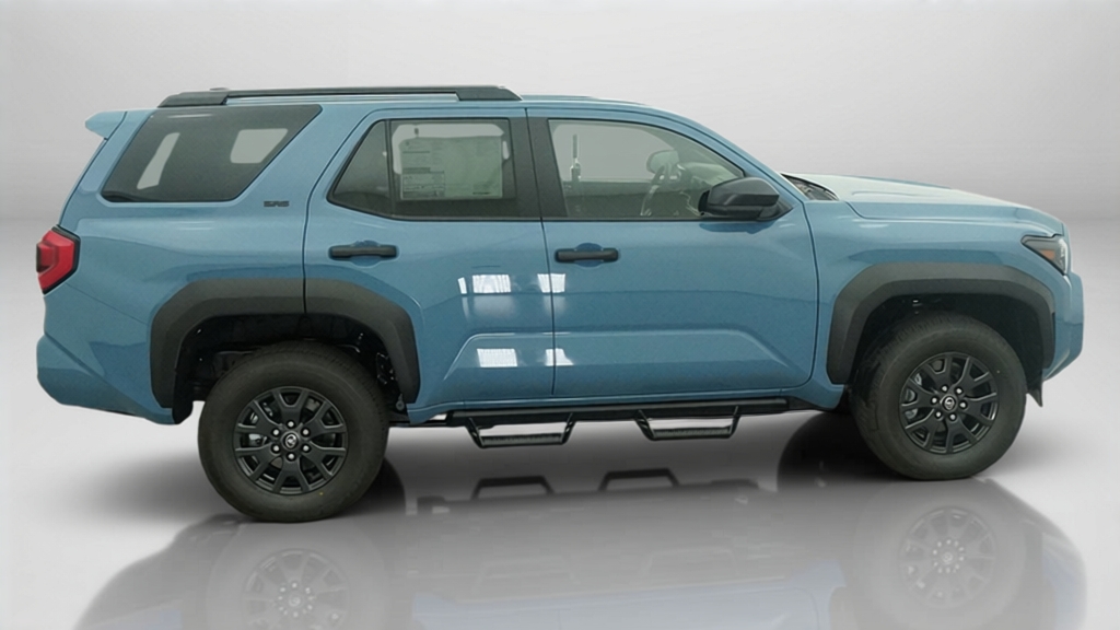 2026 Toyota 4Runner SR5 SUV Slide 12