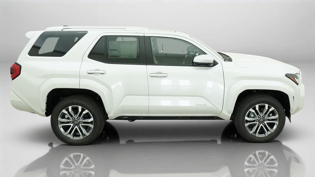 New 2026 Wind Chill Pearl <sup>1</sup> Toyota  Limited image 7